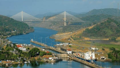 不止巴拿马运河,特朗普野心藏不住了?关键时刻,中方走了一步妙棋 