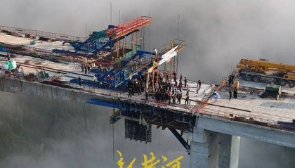 广西一大桥施工期发生群体冲突,场面惊险,施工方6人被批捕起诉,多方回应