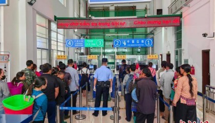 中越边境都龙口岸单日查验旅客超2000人次创新高