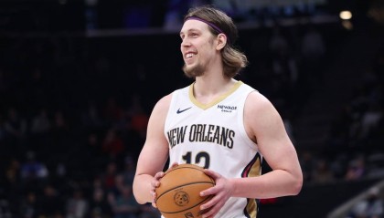 文班帮手+1!马刺送出两小将 从奇才得到奥利尼克