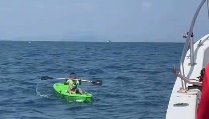 海南十岁男孩独自海钓漂流超16小时获救,男孩父亲回应网上谣言