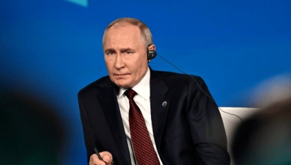 三大消息:普京罕见大骂!外交部正面回应;中方火速喊话避免前往