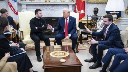 特朗普叫停对乌军事援助后,还有“狠招”