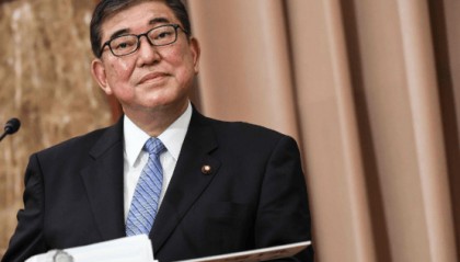 特朗普万万没想到，石破茂居然入了中方的眼，火速派美财长到日本要一个交代