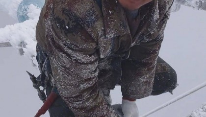 雪天在特高压线上高空作业引关注 对话凉山小伙:努力挣钱为儿治病,因为我是他的父亲