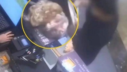 上海两女子吃159元自助,偷偷“打包”近400元菜品