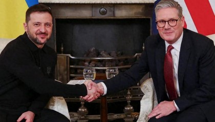 美欧决裂?特朗普式停火一地鸡毛,美欧对待泽连斯基态度大不同!